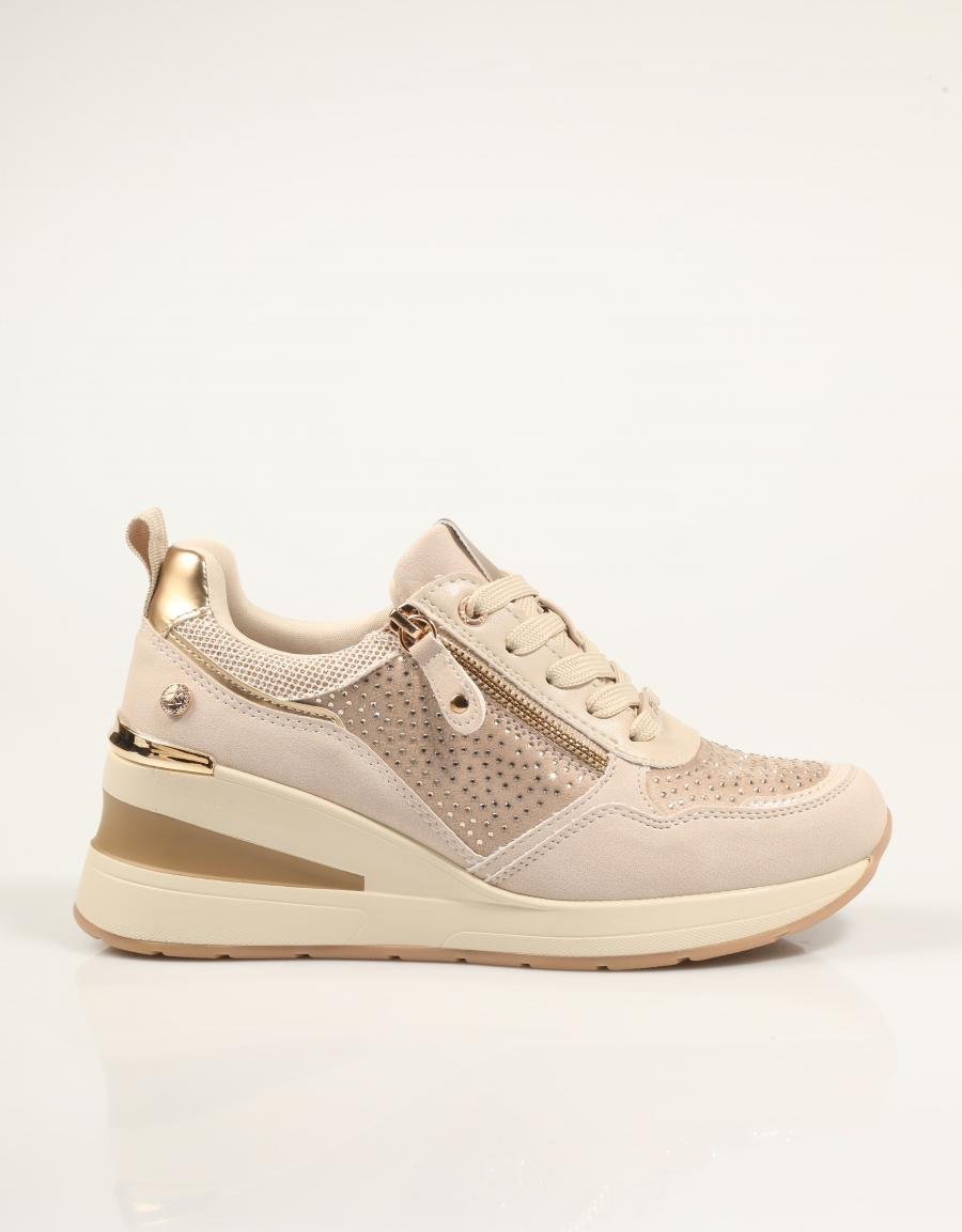 ZAPATILLAS XTI 144377 en color Beige
