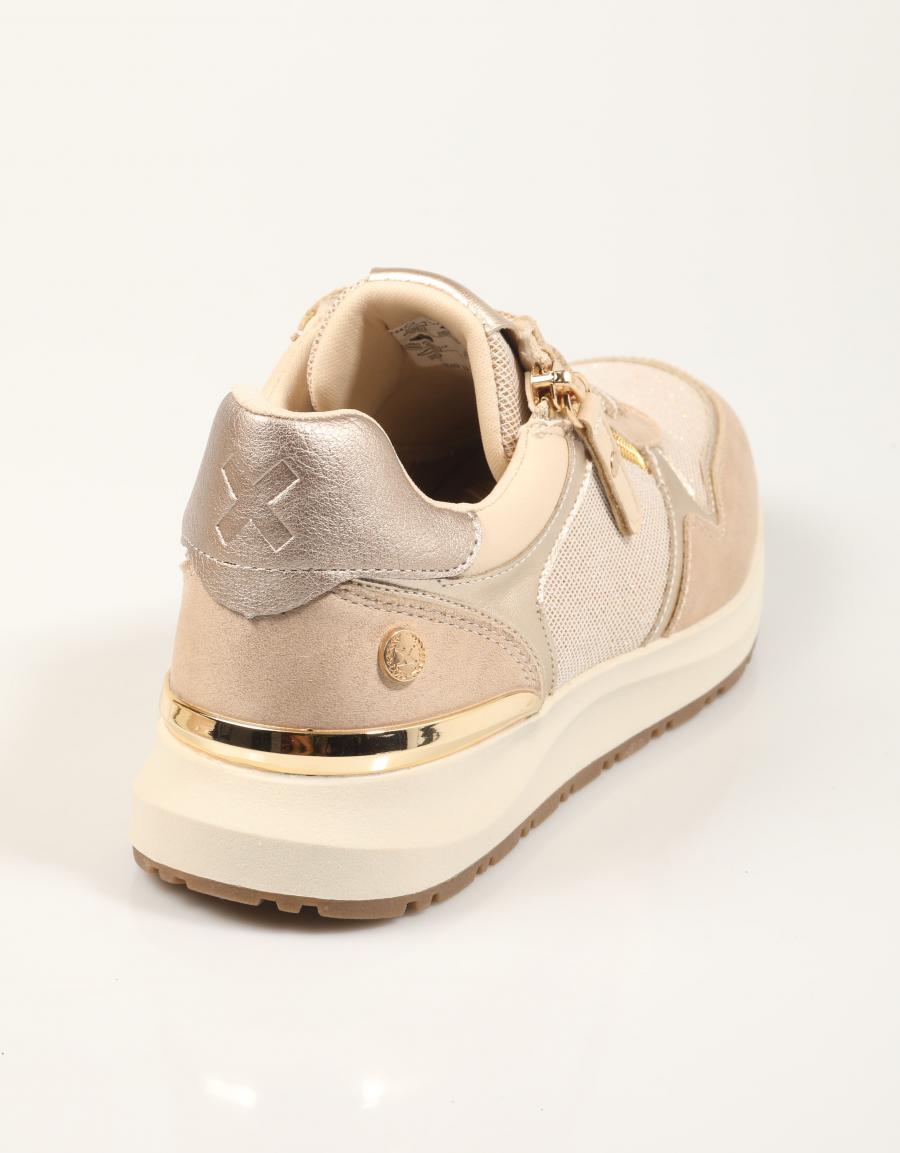 ZAPATILLAS XTI 144219 en color Beige