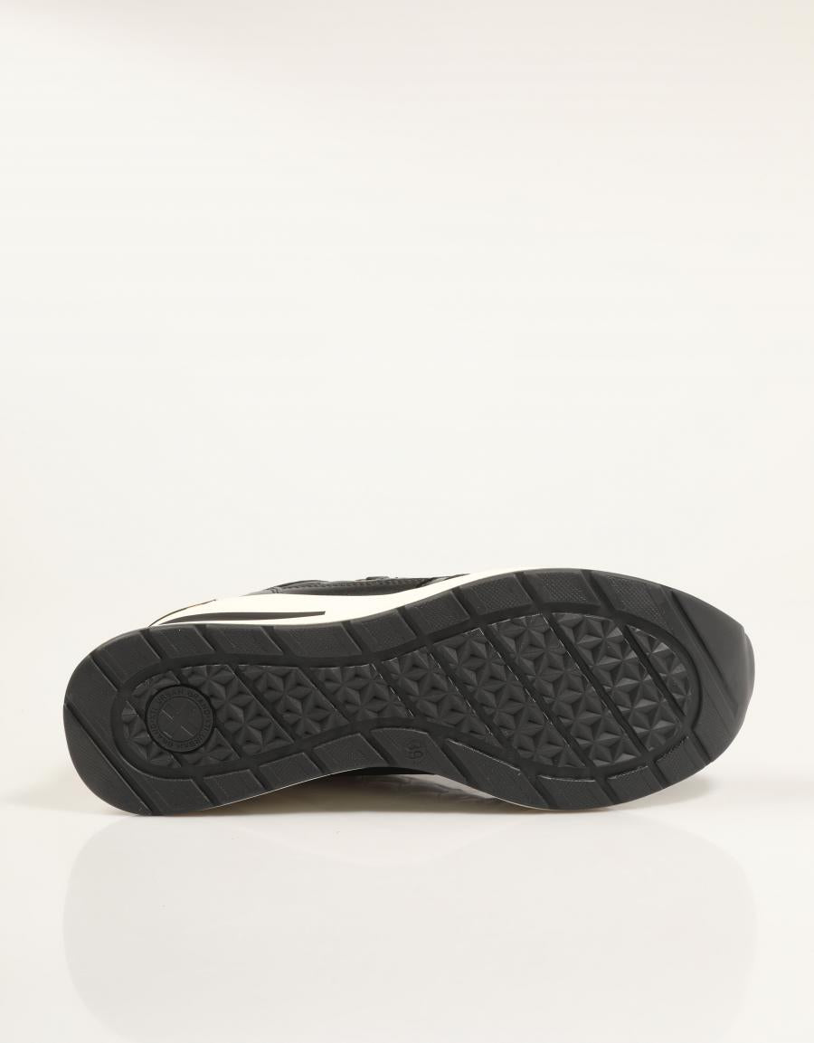 ZAPATILLAS XTI 144380 en color Negro
