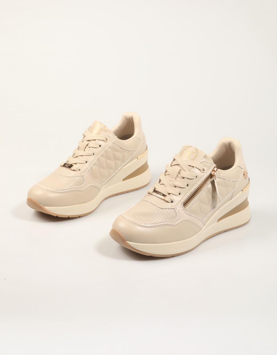 ZAPATILLAS XTI 144380 en color Beige