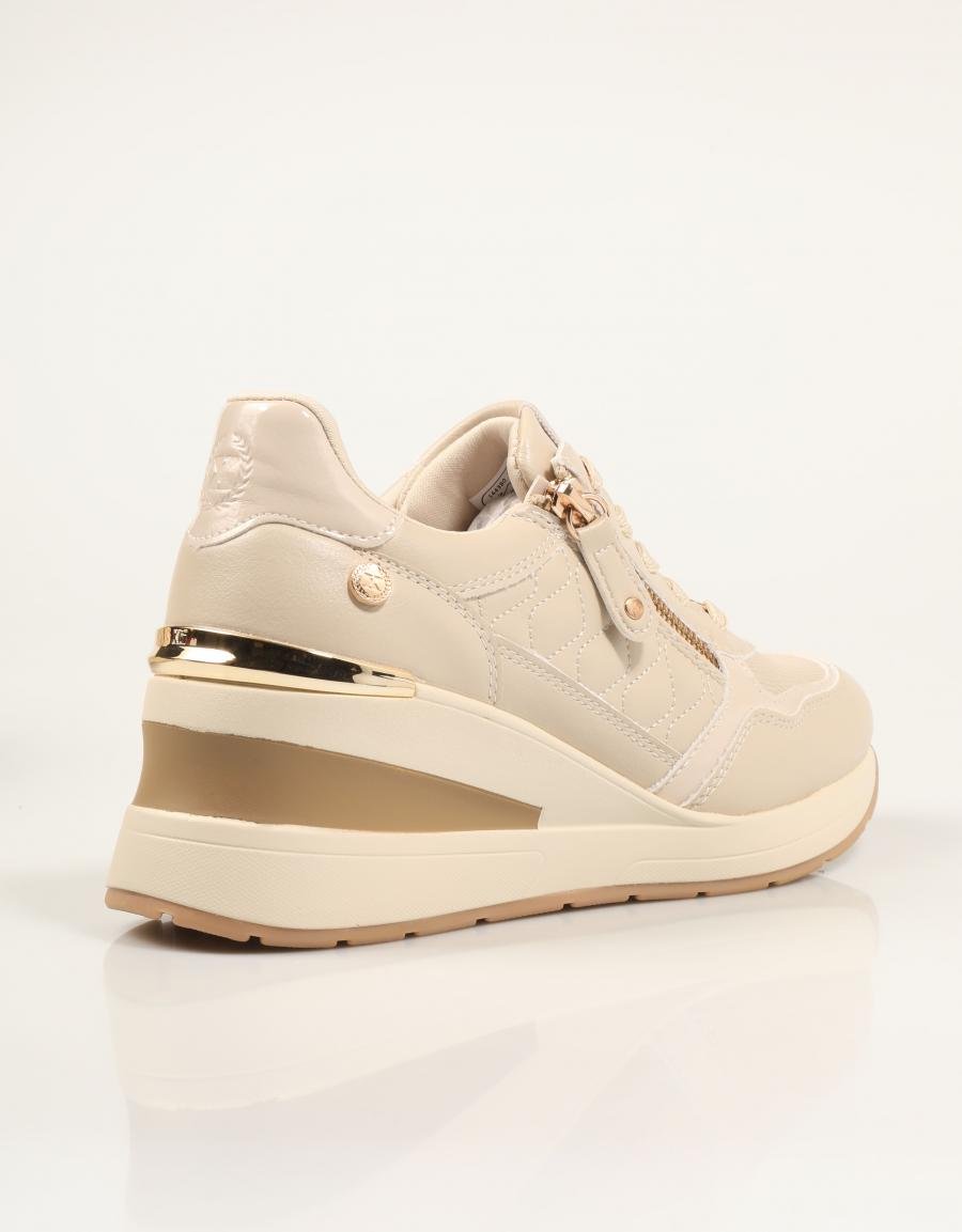 ZAPATILLAS XTI 144380 en color Beige