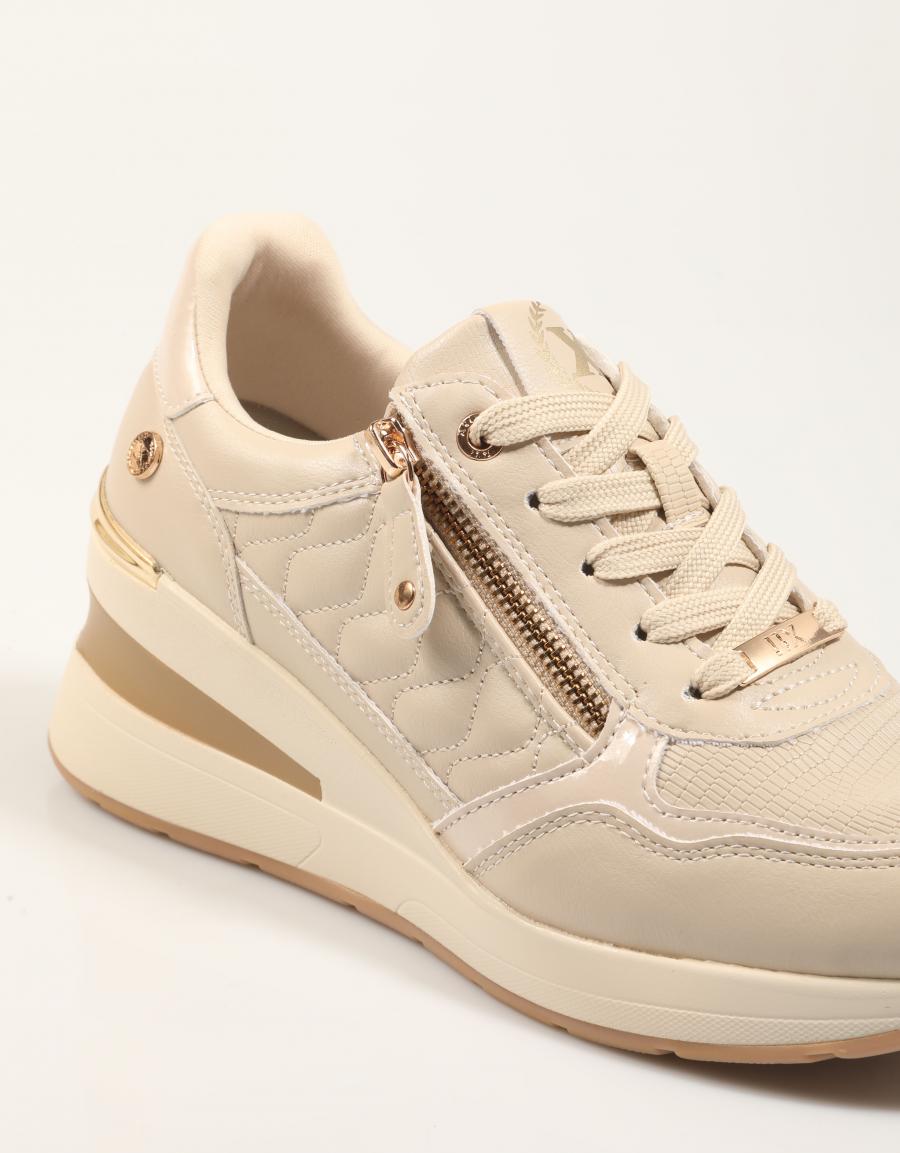 ZAPATILLAS XTI 144380 en color Beige