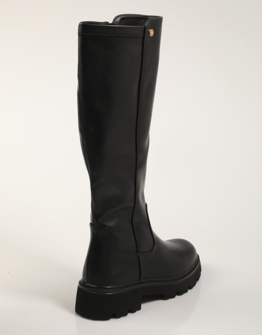 BOTAS XTI 144419 en color Negro