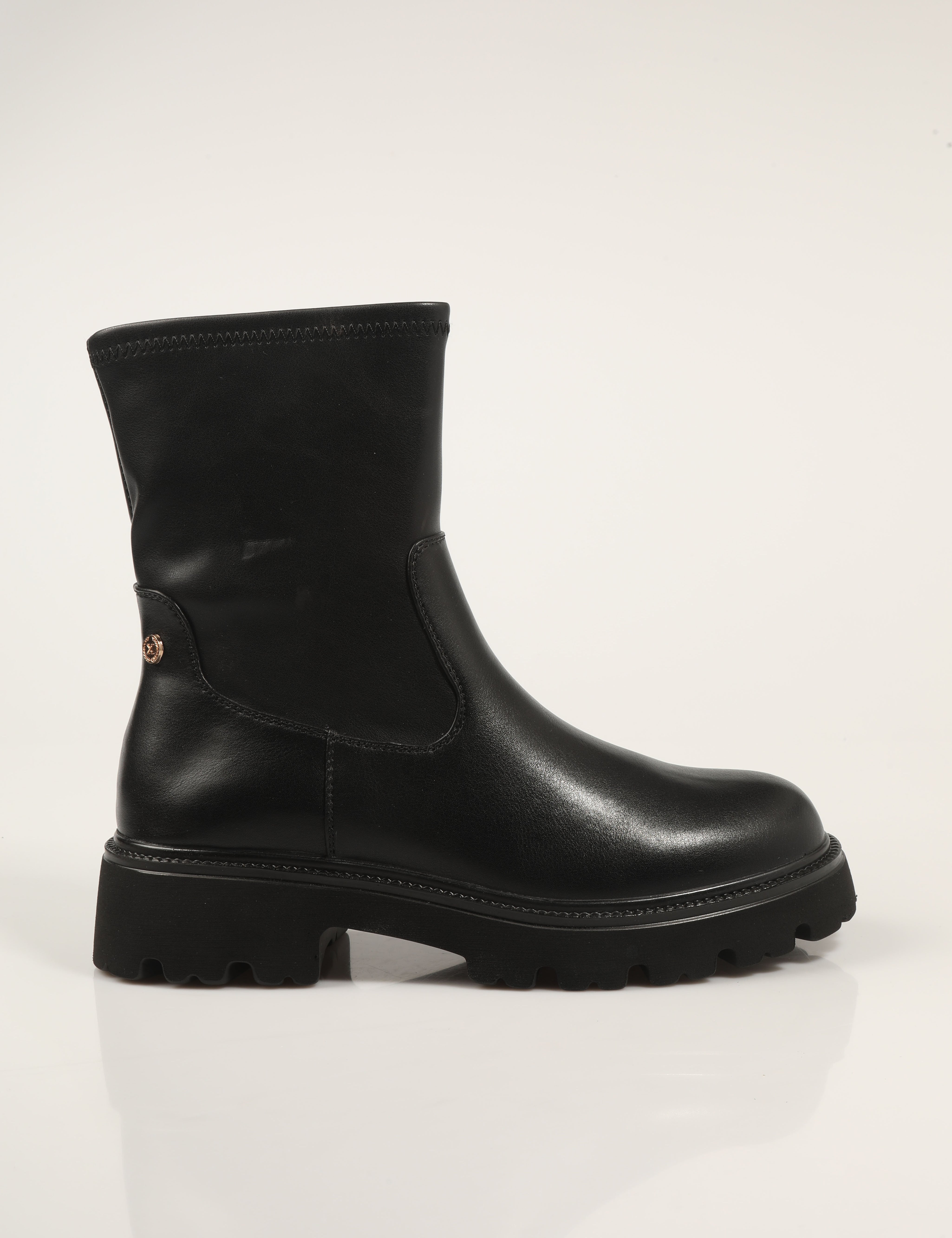 BOTINES XTI 14442001 en color Negro