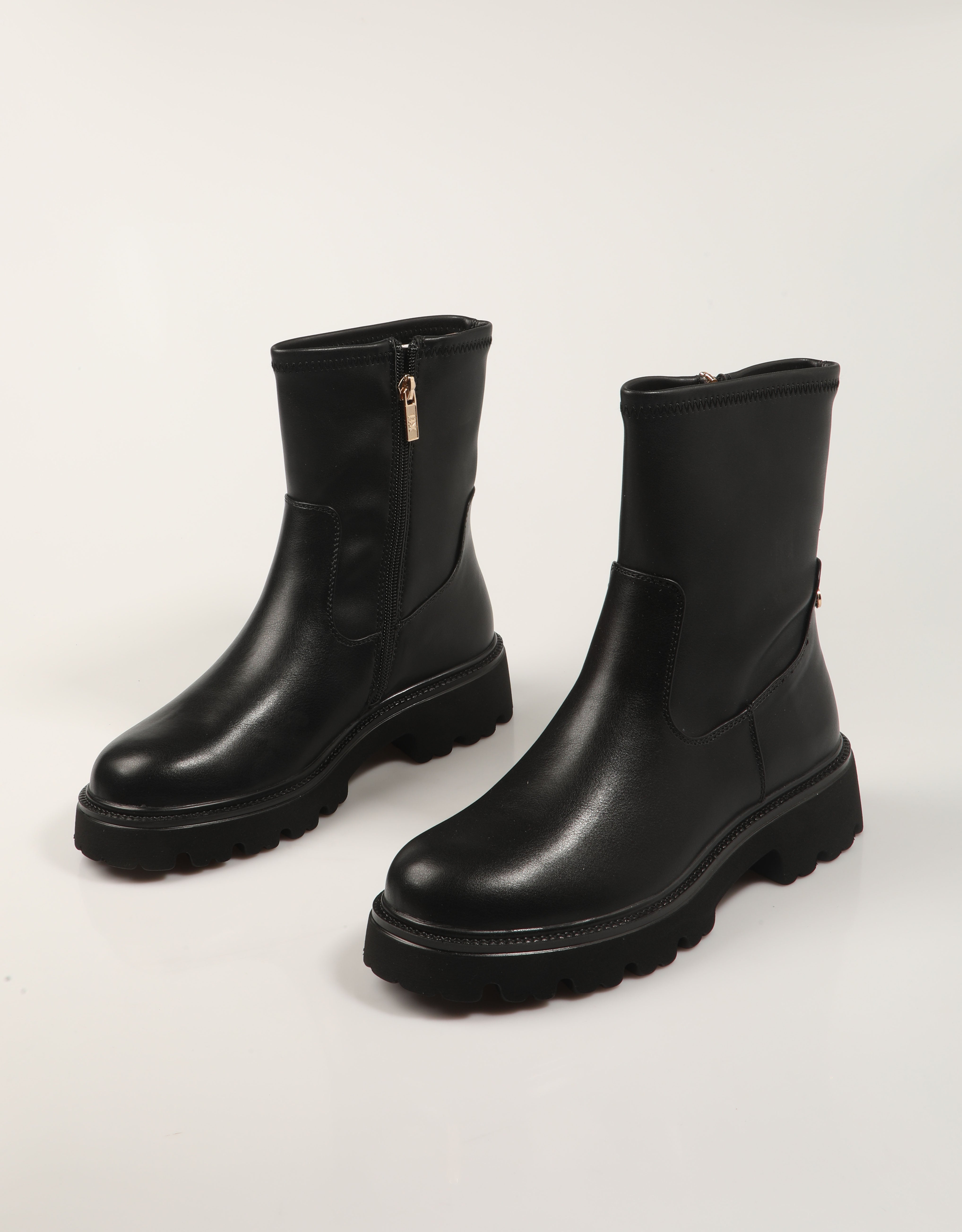BOTINES XTI 14442001 en color Negro