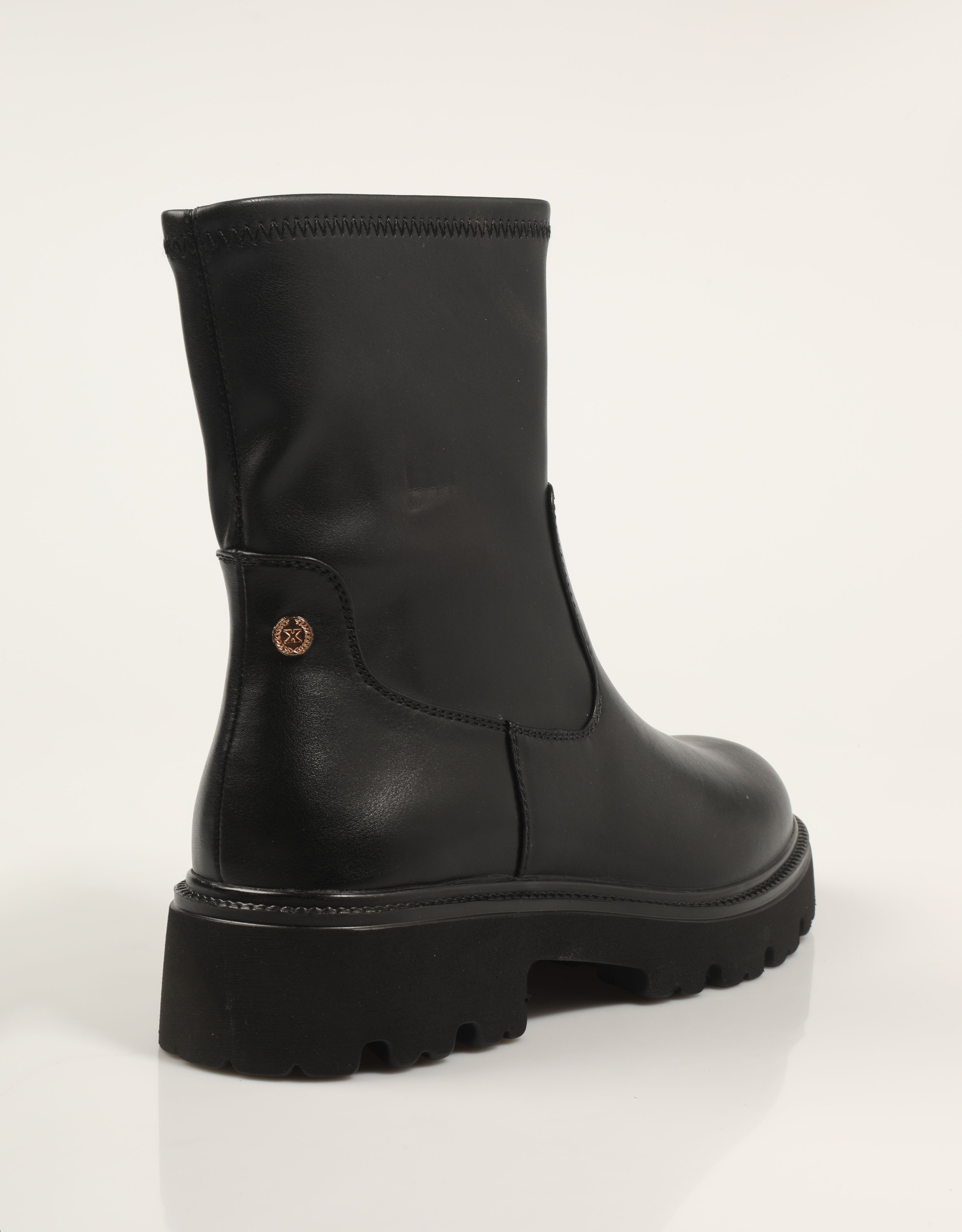 BOTINES XTI 14442001 en color Negro