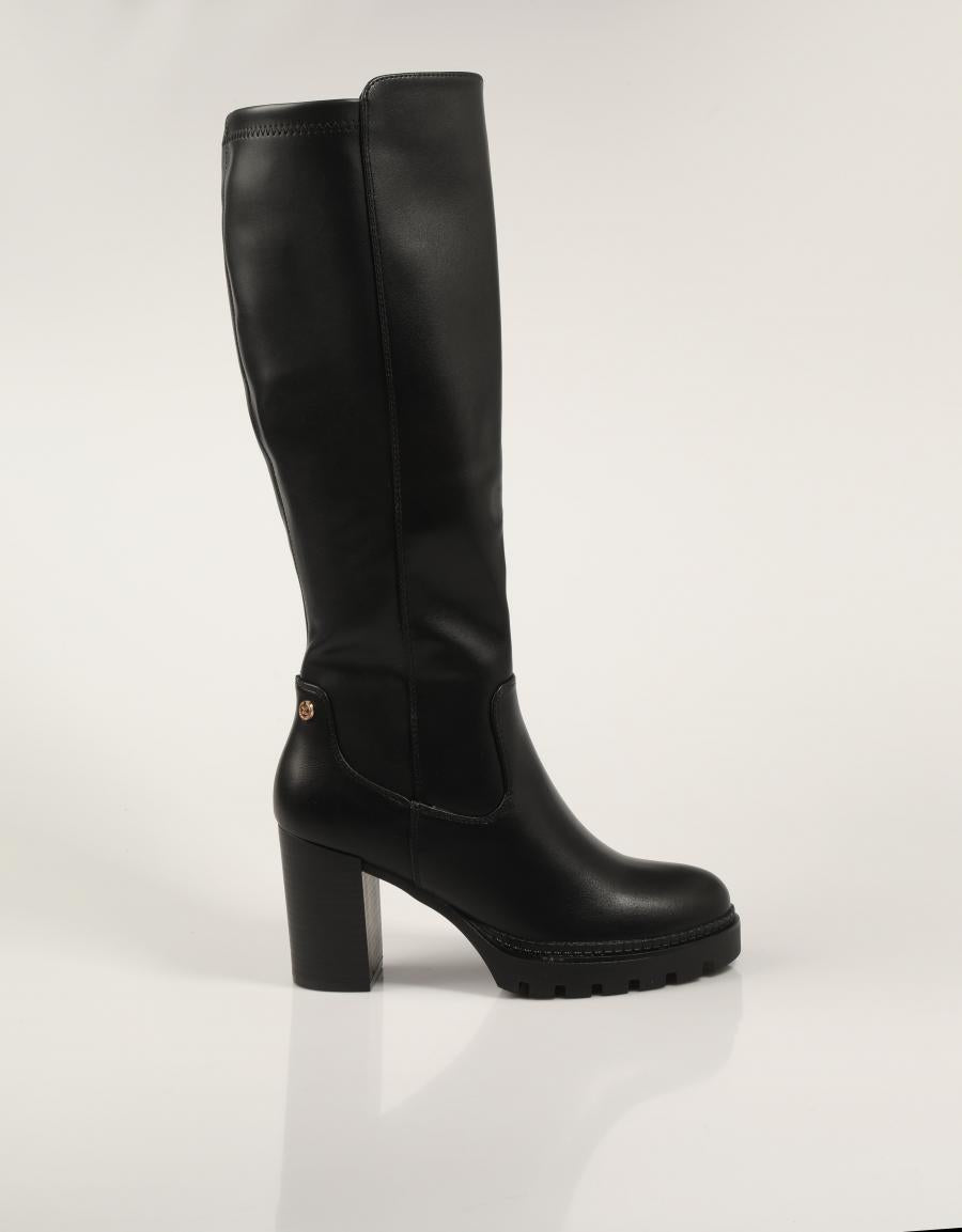 BOTAS XTI 144524 en color Negro