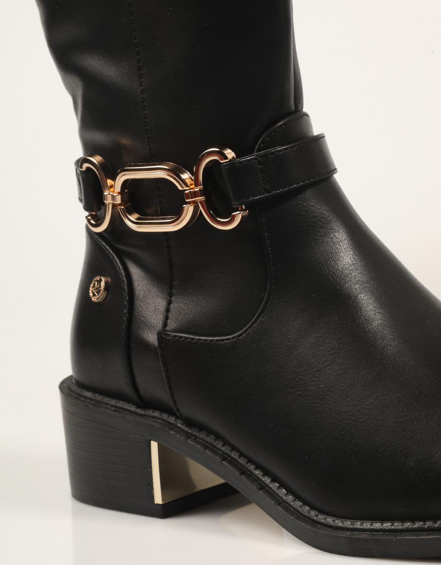 BOTAS XTI 144399 en color Negro