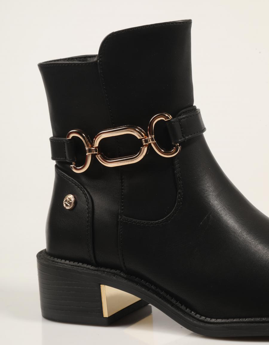 BOTINES XTI 144398 en color Negro