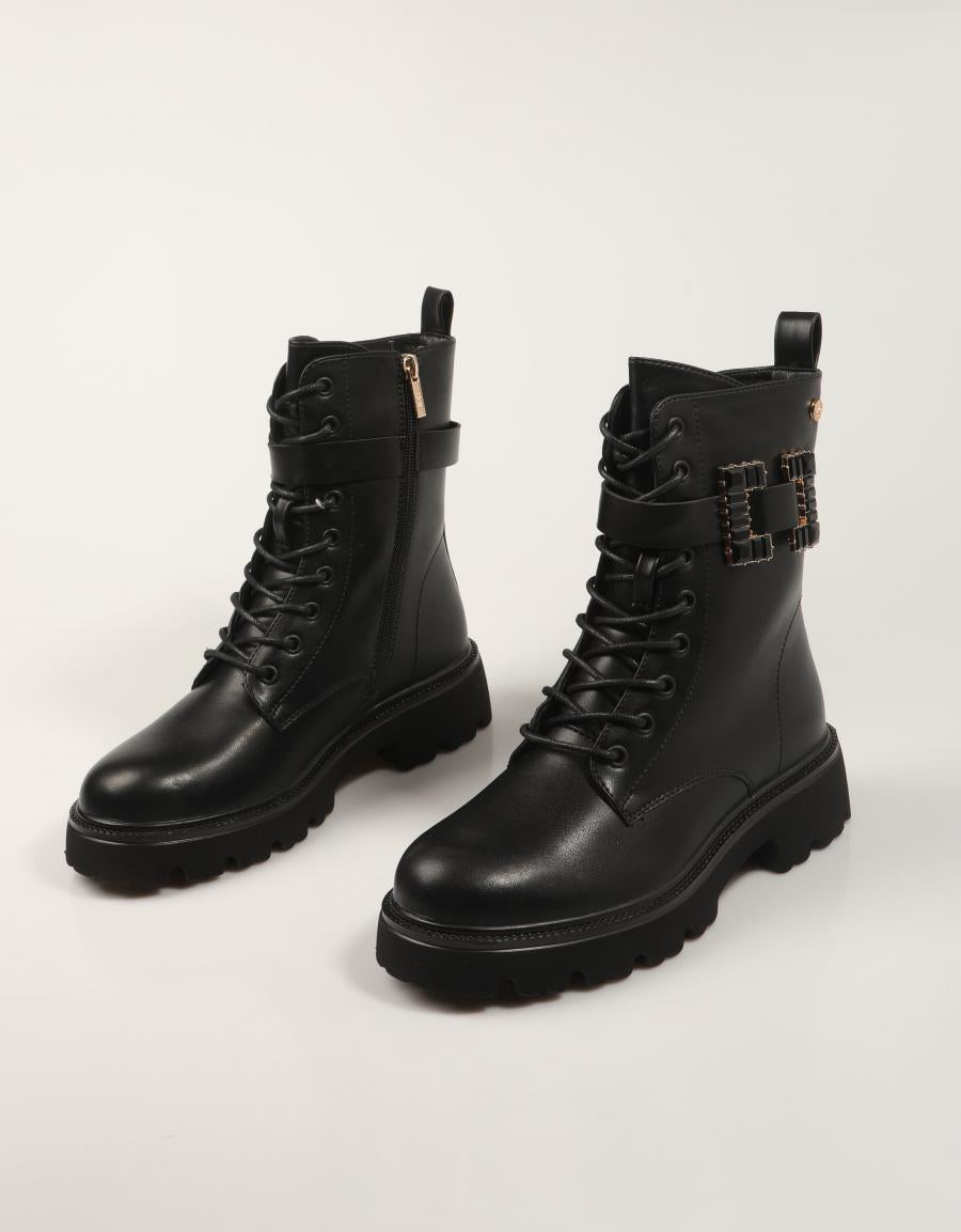 BOTINES XTI 144431 en color Negro
