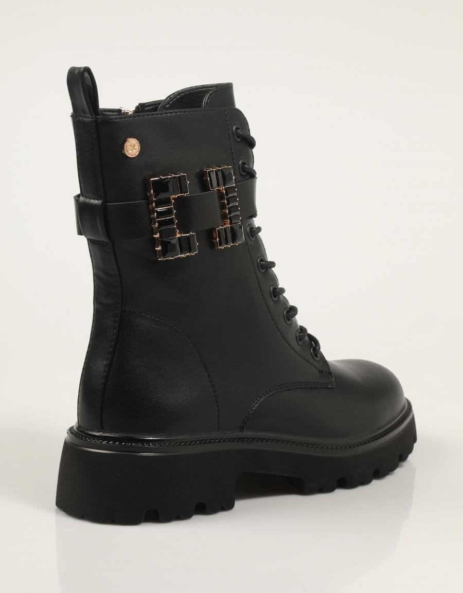 BOTINES XTI 144431 en color Negro