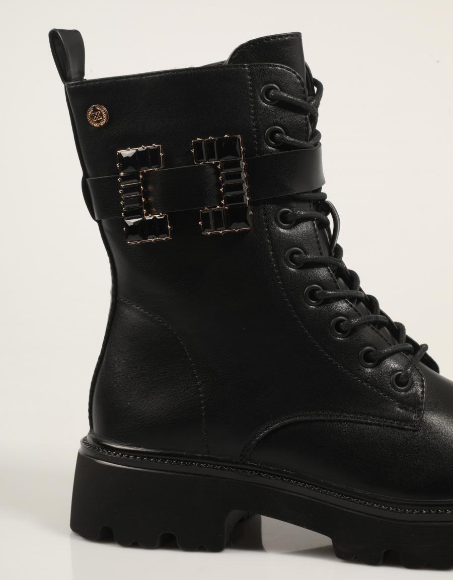 BOTINES XTI 144431 en color Negro