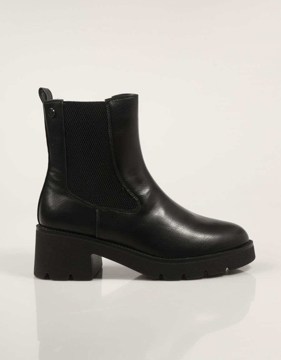 BOTINES XTI 144311 en color Negro