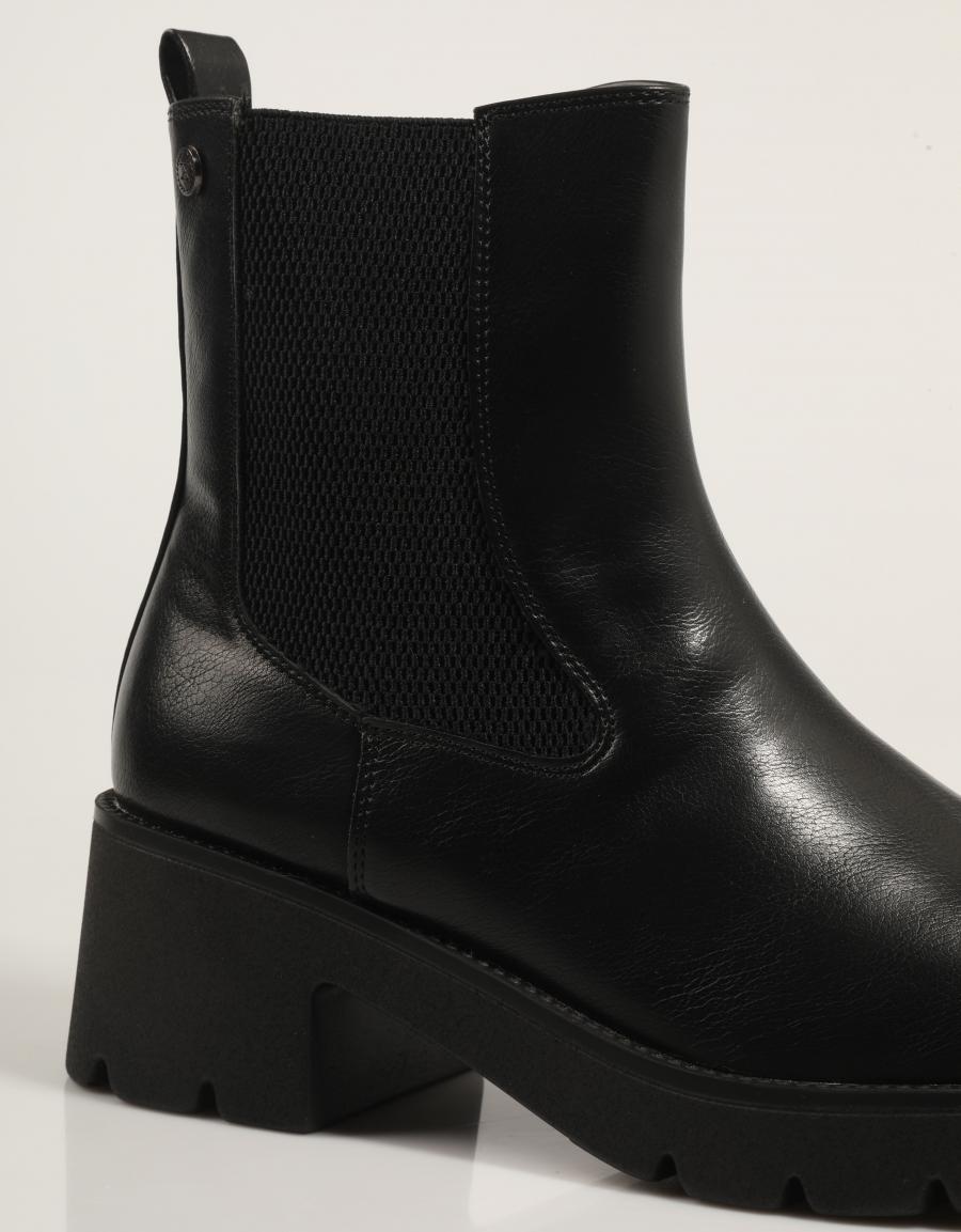BOTINES XTI 144311 en color Negro