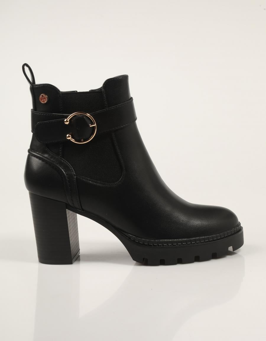 BOTINES XTI 144521 en color Negro