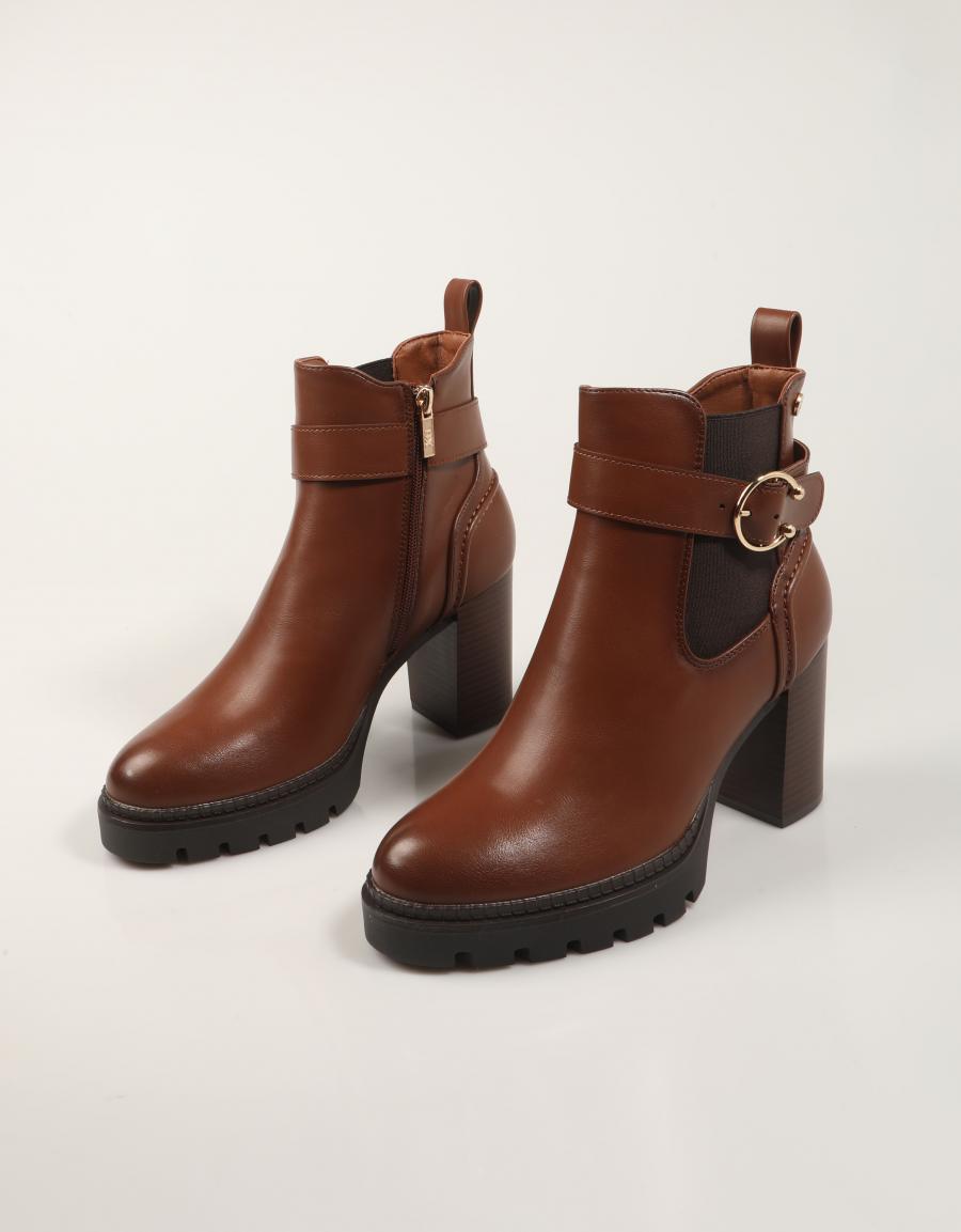 BOTINES XTI 144521 en color Cuero