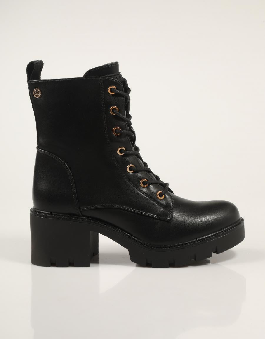 BOTINES XTI 141840 en color Negro