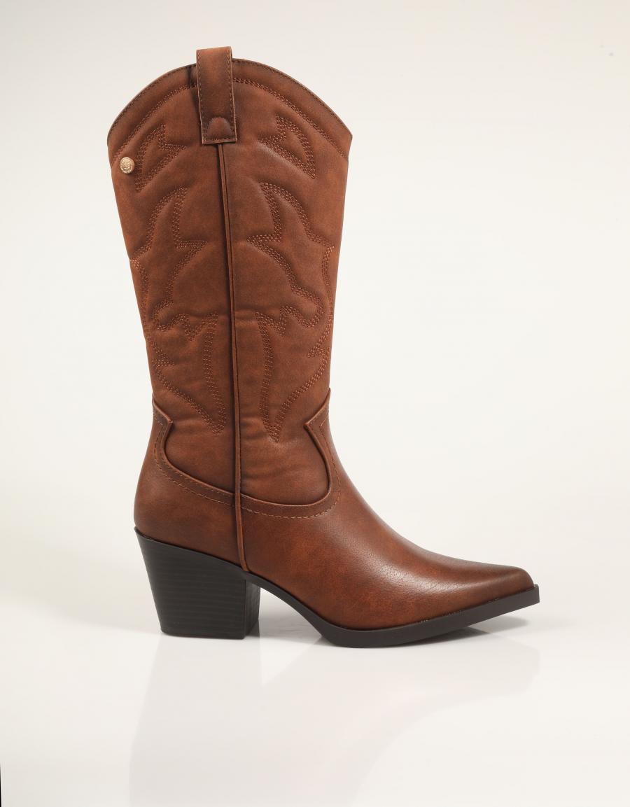 BOTAS XTI 144306 en color Cuero