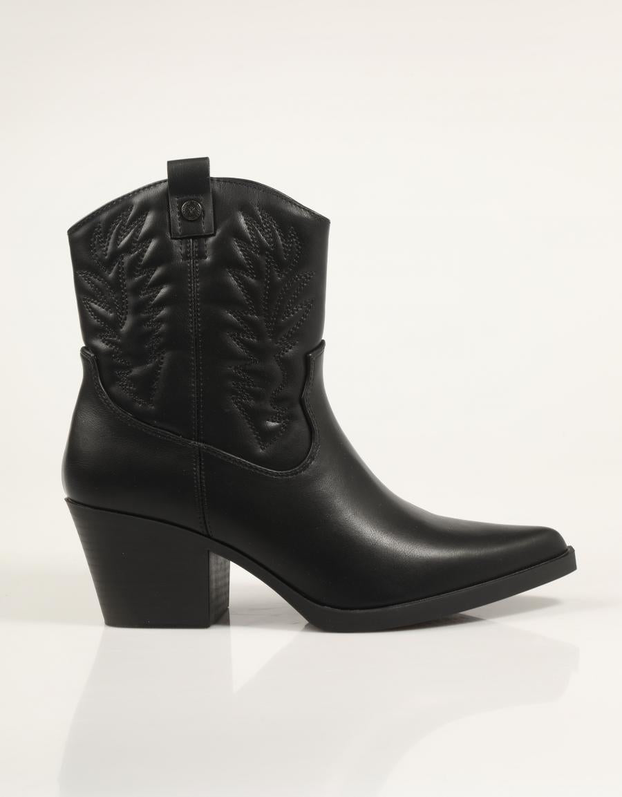 BOTINES XTI 144305 en color Negro