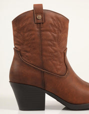 BOTINES XTI 144305 en color Cuero
