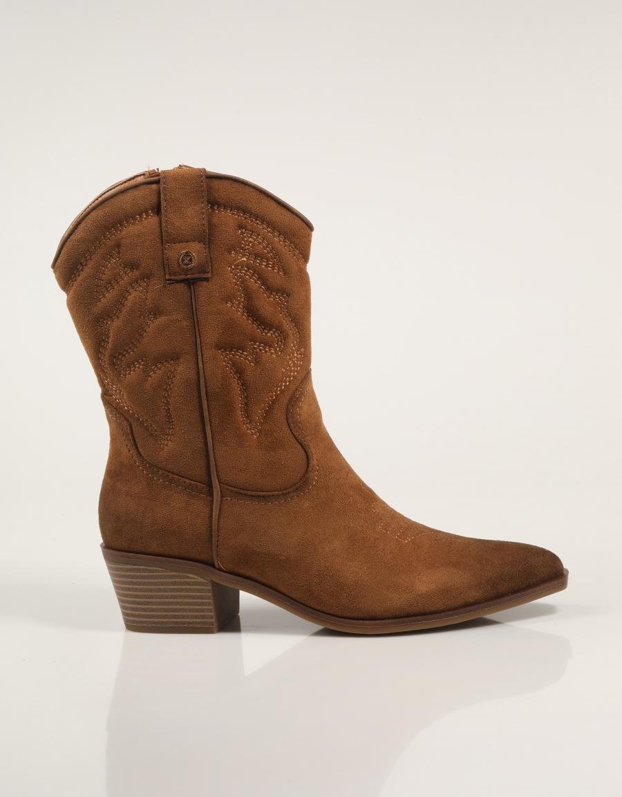 BOTAS XTI 144307 en color Cuero