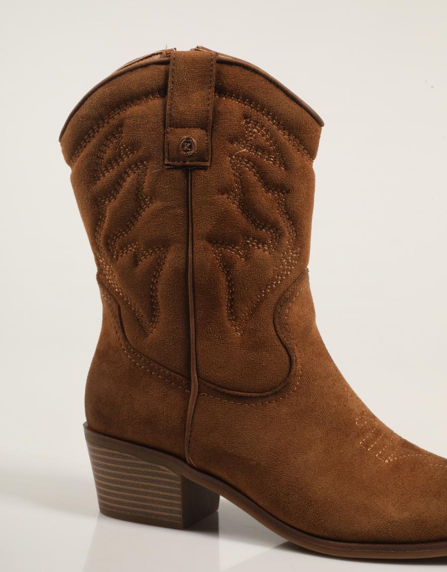 BOTAS XTI 144307 en color Cuero