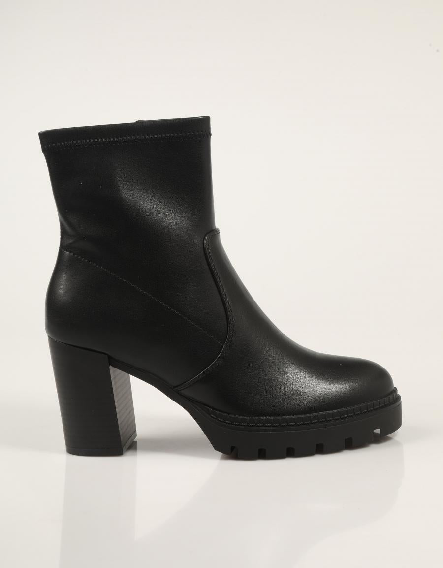 BOTINES XTI 144525 en color Negro