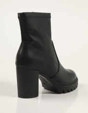 BOTINES XTI 144525 en color Negro