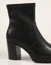 BOTINES XTI 144525 en color Negro