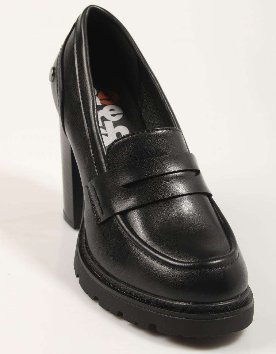 ZAPATOS REFRESH 172927 en color Negro