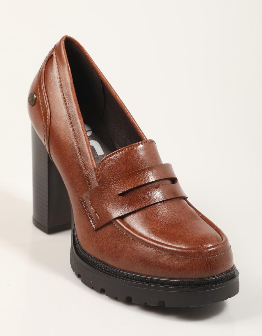ZAPATOS REFRESH 172927 en color Cuero