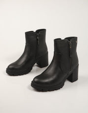 BOTINES REFRESH 172970 en color Negro