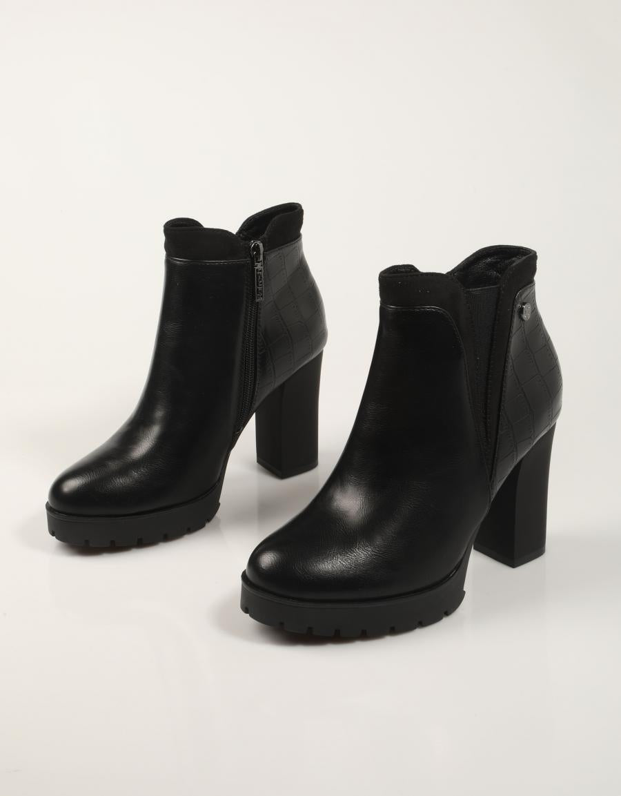 BOTINES REFRESH 170926 en color Negro