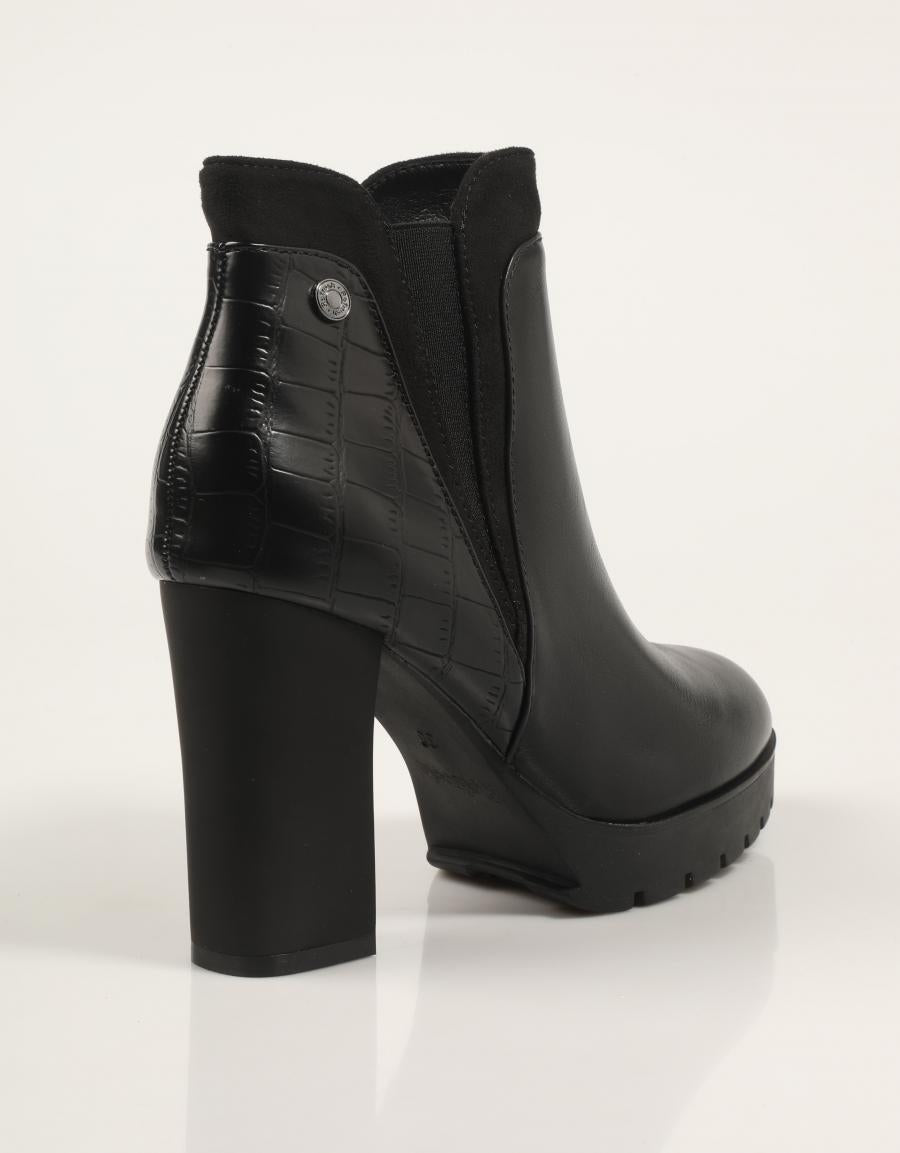 BOTINES REFRESH 170926 en color Negro