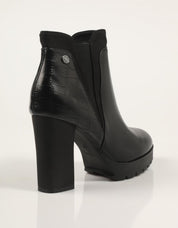 BOTINES REFRESH 170926 en color Negro