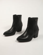 BOTINES REFRESH 172032 en color Negro