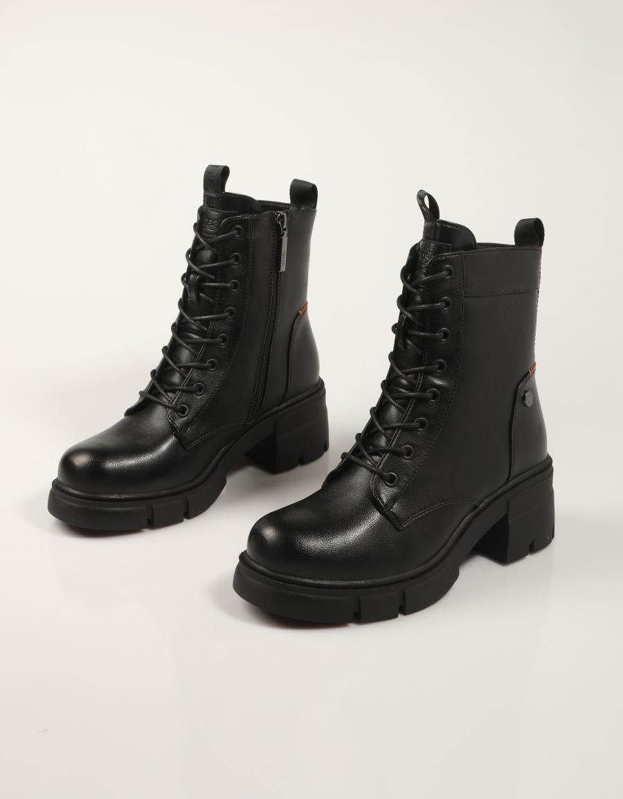 BOTINES REFRESH 172906 en color Negro