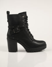 BOTINES REFRESH 172916 en color Negro