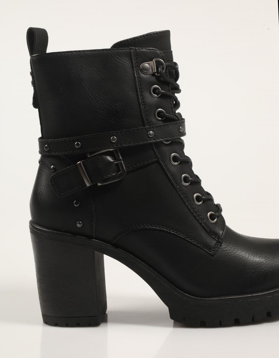 BOTINES REFRESH 172916 en color Negro