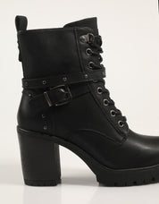 BOTINES REFRESH 172916 en color Negro