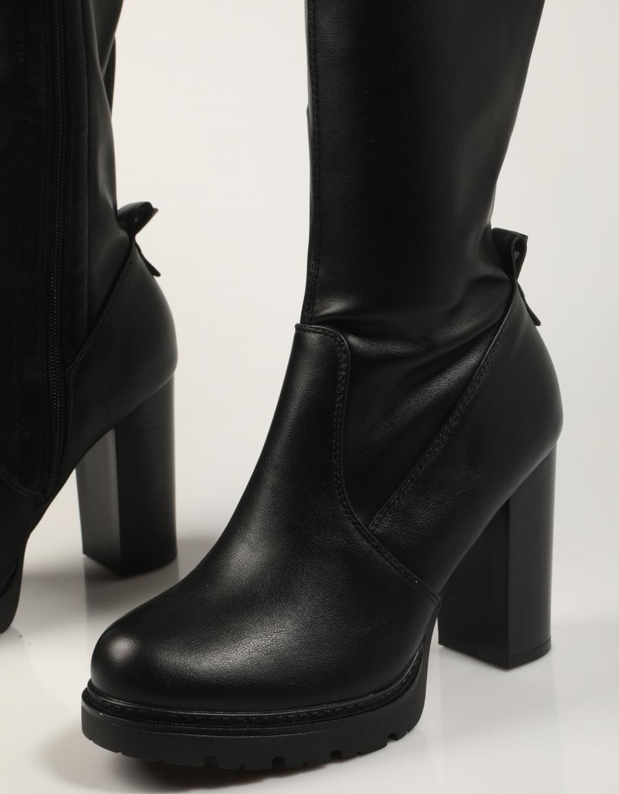 BOTAS REFRESH 172924 en color Negro