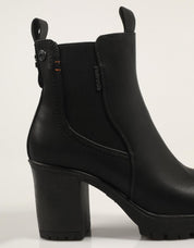 BOTINES REFRESH 173200 en color Negro