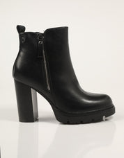 BOTINES REFRESH 172923 en color Negro