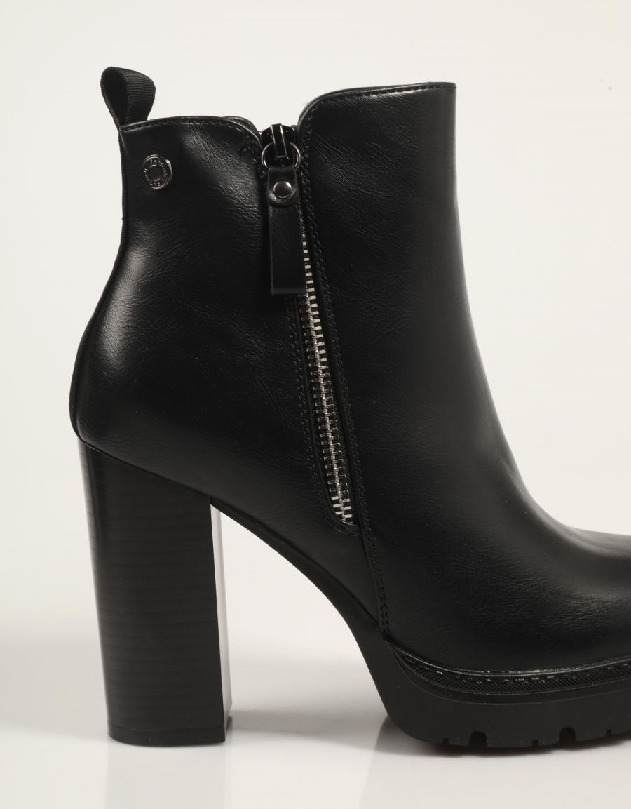 BOTINES REFRESH 172923 en color Negro