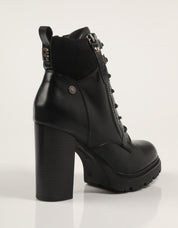 BOTINES REFRESH 172926 en color Negro