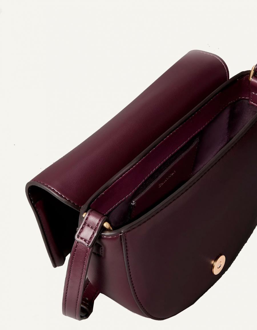 BOLSO CALVIN KLEIN RAISED CK SADDLE CROSSBODY en color Burdeos
