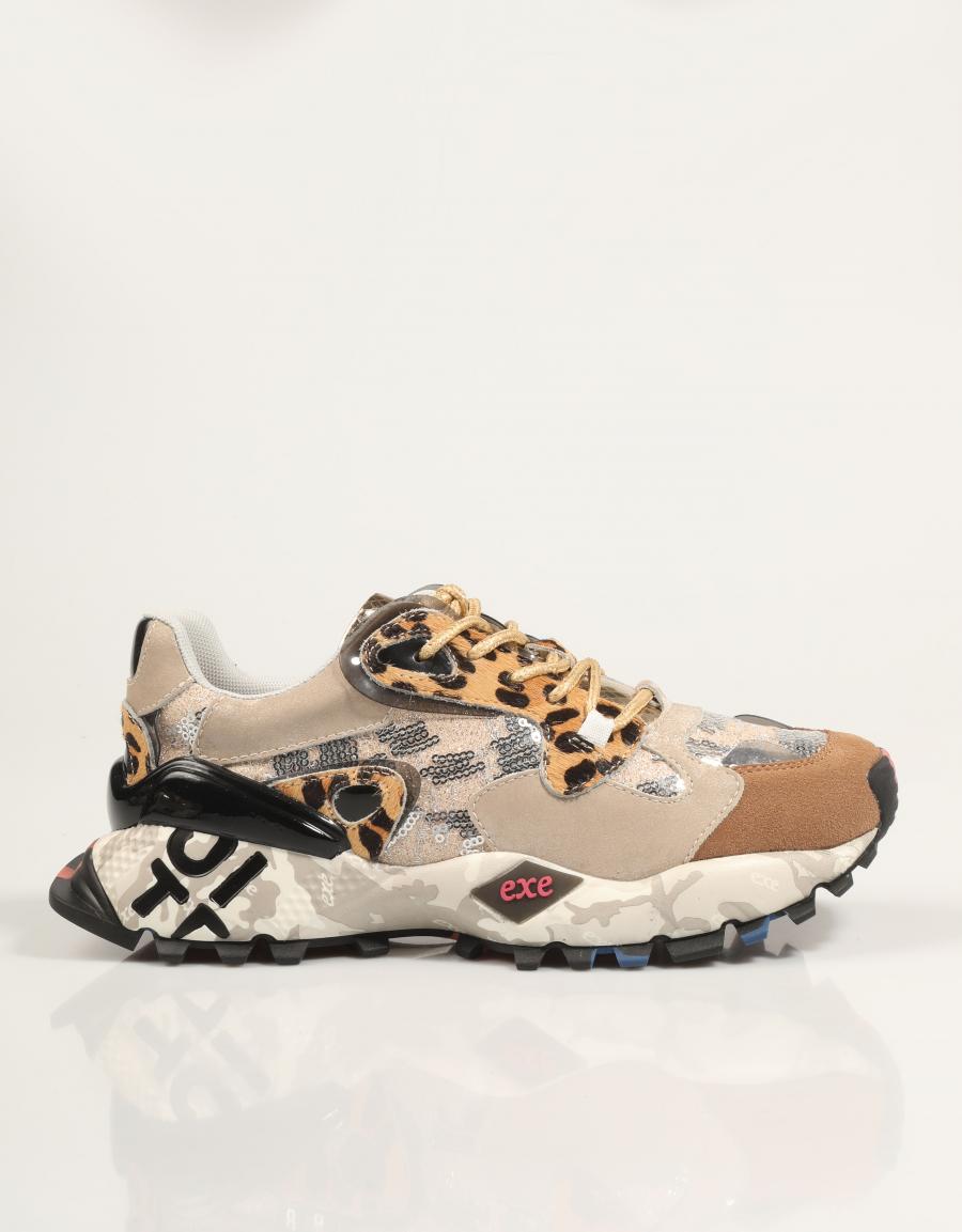 ZAPATILLAS EXE 134 10 en color Taupe
