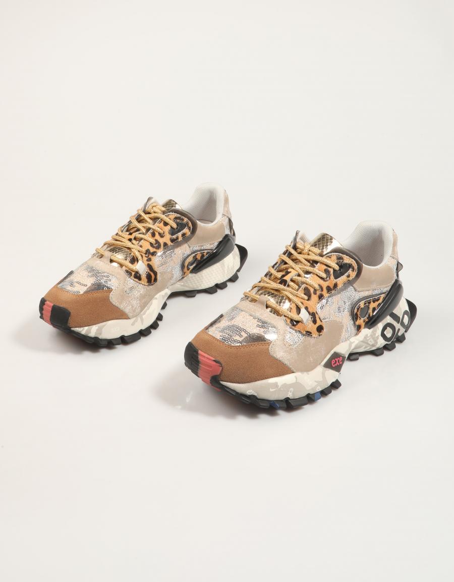 ZAPATILLAS EXE 134 10 en color Taupe