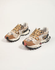 ZAPATILLAS EXE 134 10 en color Taupe