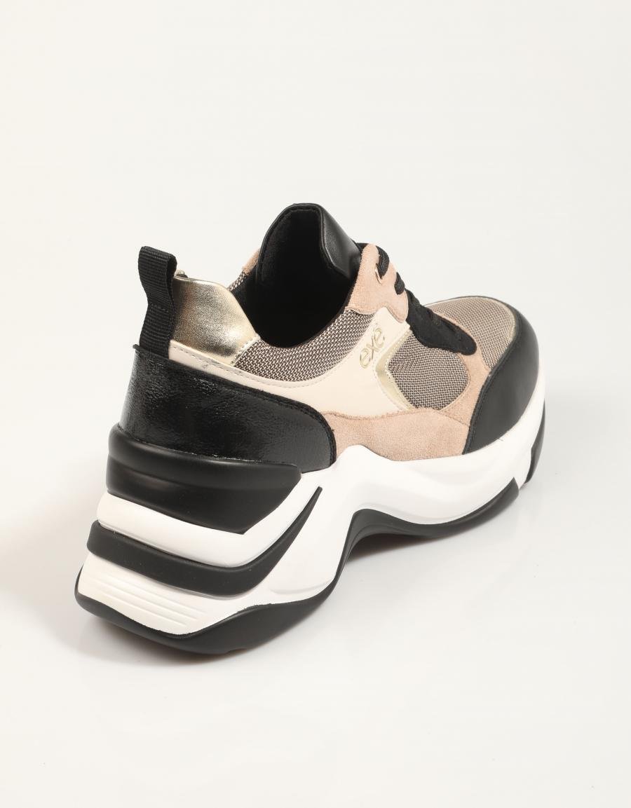 ZAPATILLAS EXE 106 22WEX123 en color Negro